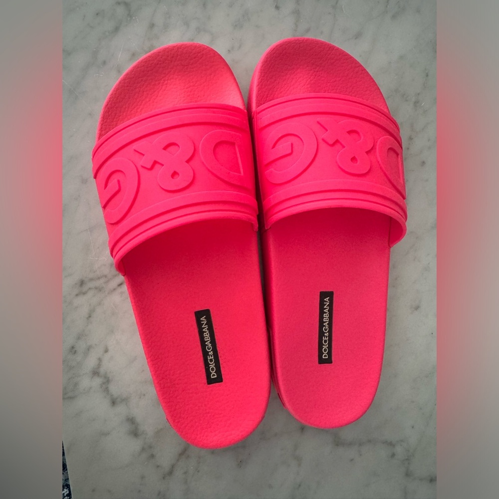 Dolce and gabbana slides HOT pink